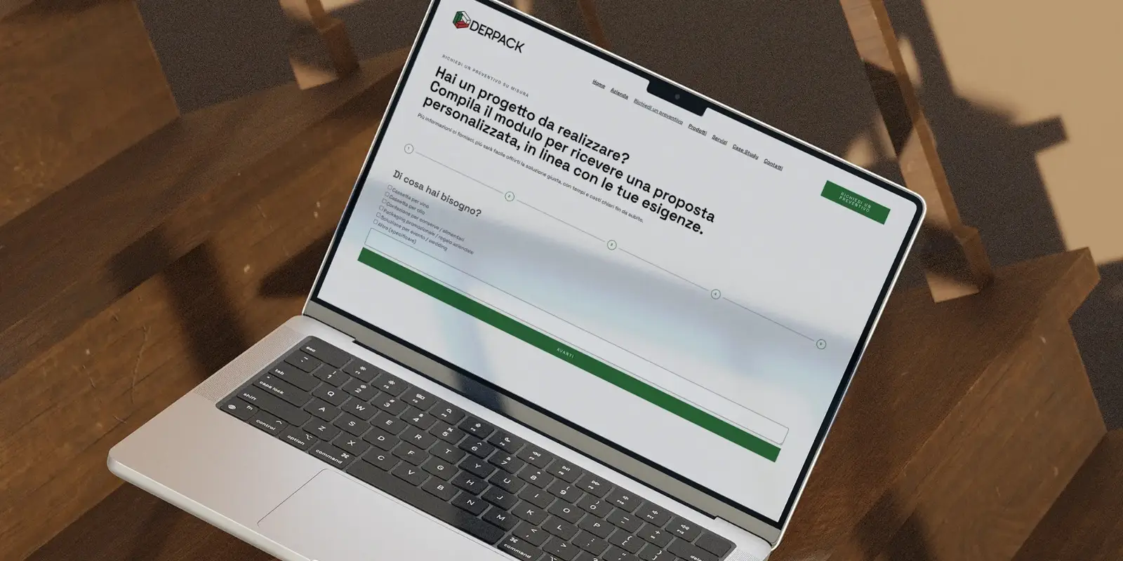 immagine decorativa. Mostra un computer su cui è visualizzata la prima pagina del modulo di richiesta preventivo